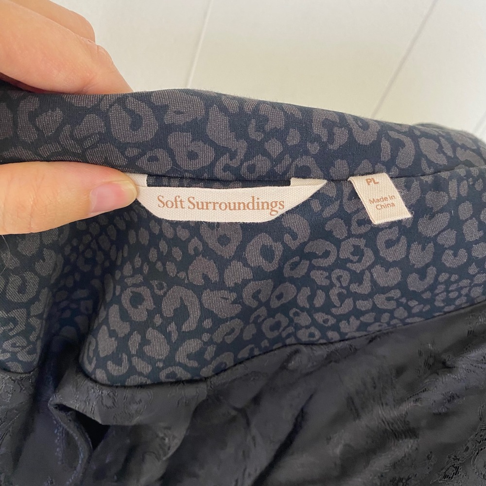Soft Surroundings Black Leopard Print Blazer Gold Button Large Petite LP - Picture 4 of 12